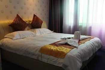 Zhengzhou Love Theme Hotel Jicheng  Exterior photo